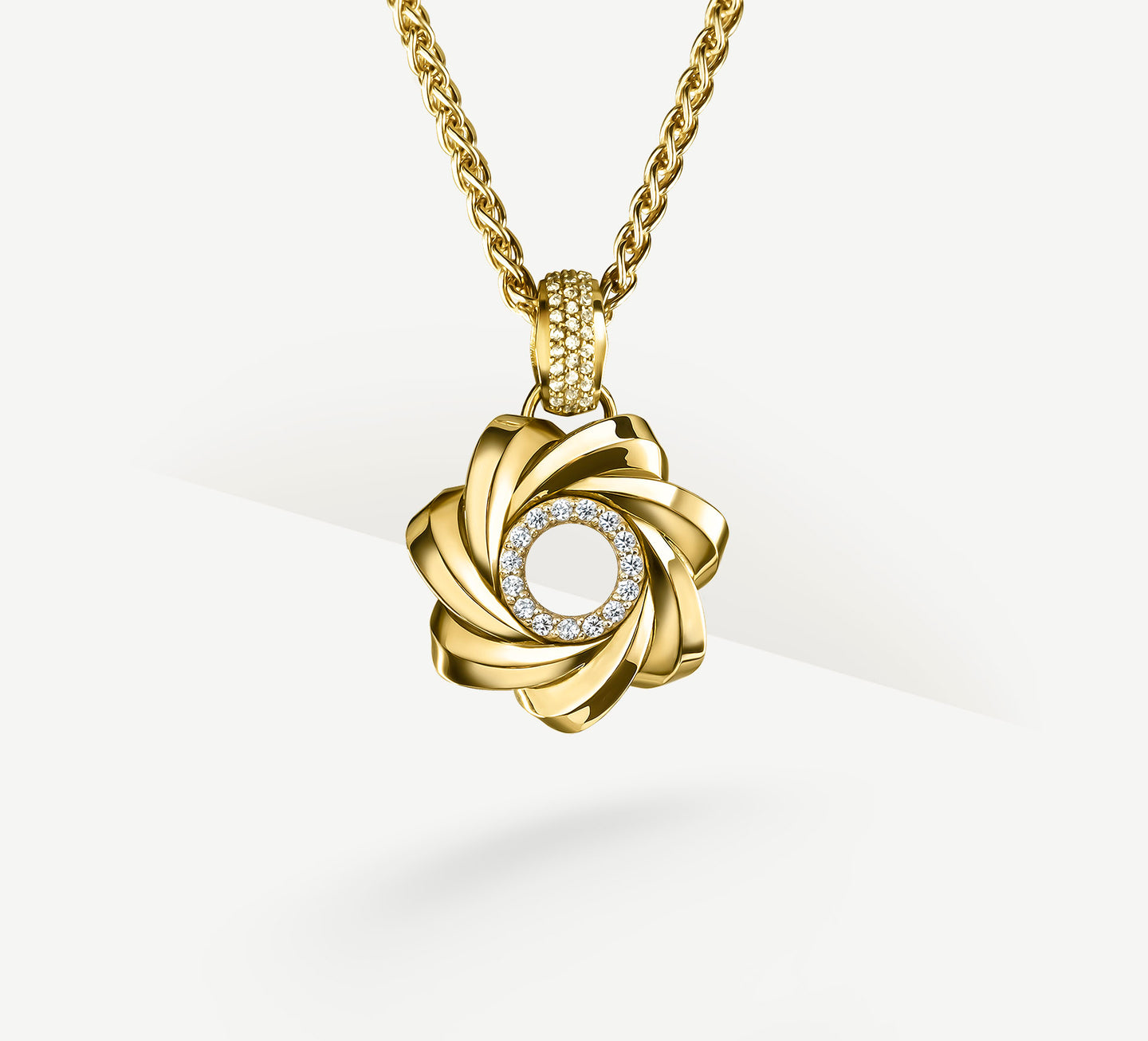 28mm Star Talon Pendant<br>in 18K Gold w/Pavé Diamond Halo