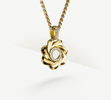 Load image into Gallery viewer, 28mm Star Talon Pendant&lt;br&gt;in 18K Gold w/Pavé Diamond Halo
