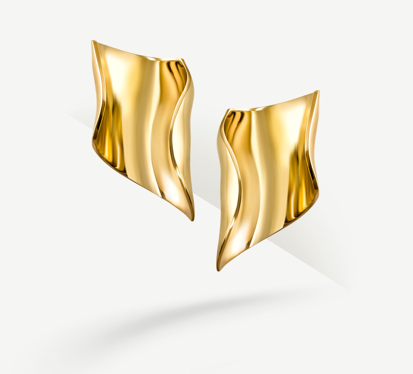 Wave Earrings / 18K Yellow Gold