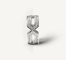 Load image into Gallery viewer, Crystal Link Band&lt;br&gt;Sterling Silver&lt;br&gt;White Pavé Diamonds
